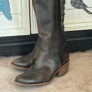 Softt Sharnell boots, size 9